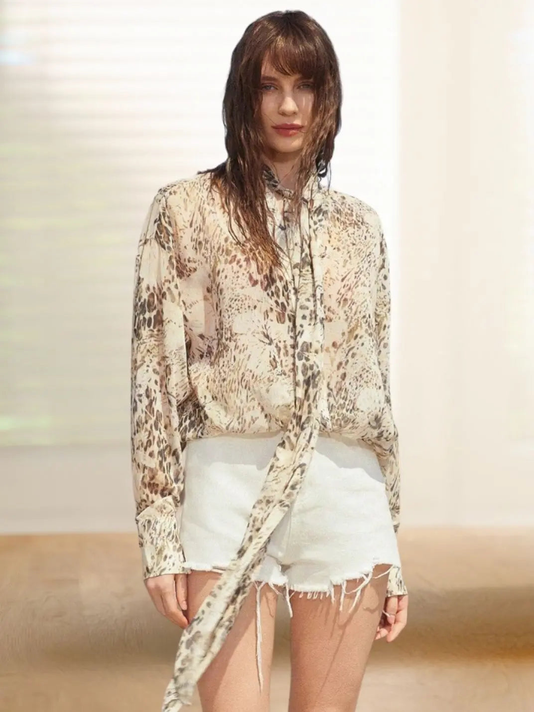 Blusa-Ampla-Animal-Print - EstiloE, Camisa Manga Longa, Camisa Feminina Manga Longa, Camisa Feminina Estampada, Blusa Feminina Chiffon, Blusa Feminina, Blusa Sofisticada, Blusa Manga Longa, Blusa Feminina Animal Print, Blusa Estampa Onça, Estampa Animal Print