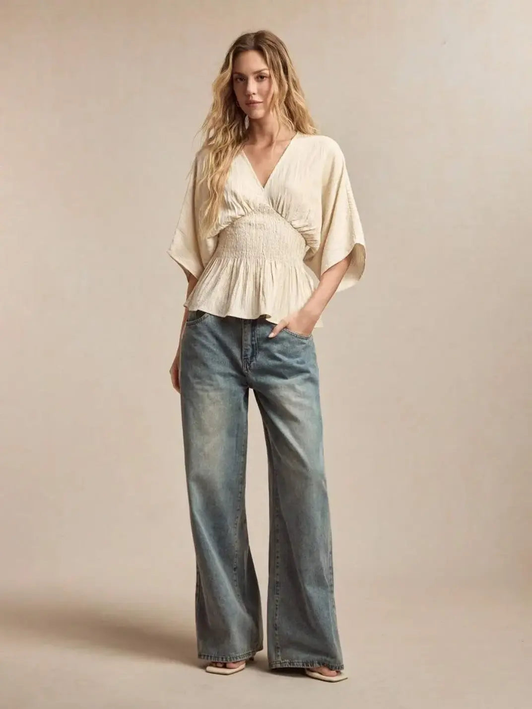 Blusa Manga Morcego Cintura Elástica Natural - EtiloE, Blusa Feminina, Camisa Feminina Meia Manga, Blusa Feminina Meia Manga, Blusa Feminina Manga Morcego, Blusa Feminina Natural, Blusa Natural, Blusinha Feminina Natural, Blusa franzida, Blusa com Elástico, Blusa Feminina Bege