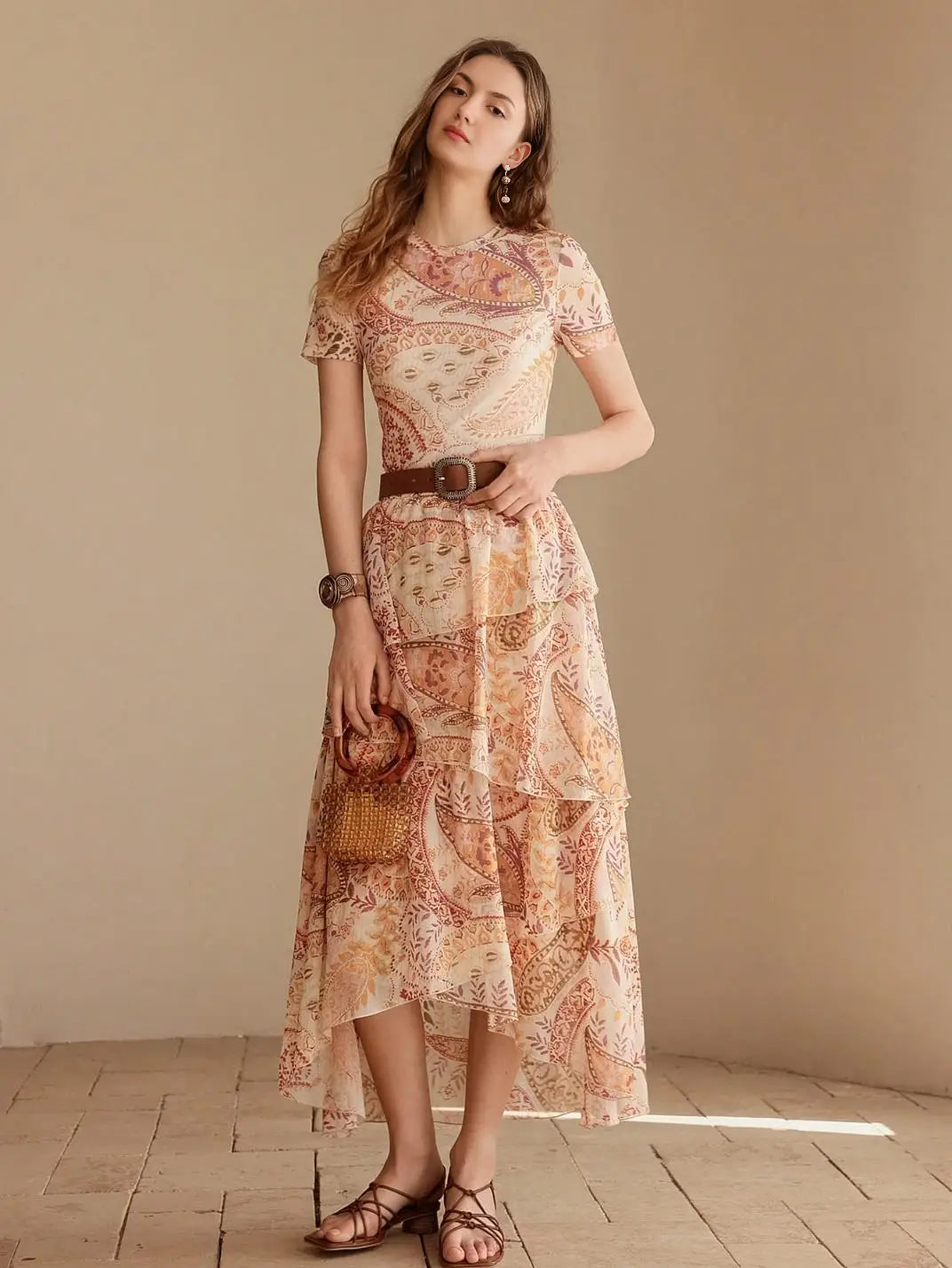 Blusa Manga Curta Malha Tule Paisley - EstiloE, Blusa Manga Curta, Blusa Feminina Manga Curta, Blusa Feminina Floral, Blusa Feminina Estampada, Blusa Feminina, Blusa Estampa Paisley, Blusa Manga Curta Paisley, Camiseta estampada, Camiseta Feminina, Blusa de Malha, Blusa de Tule