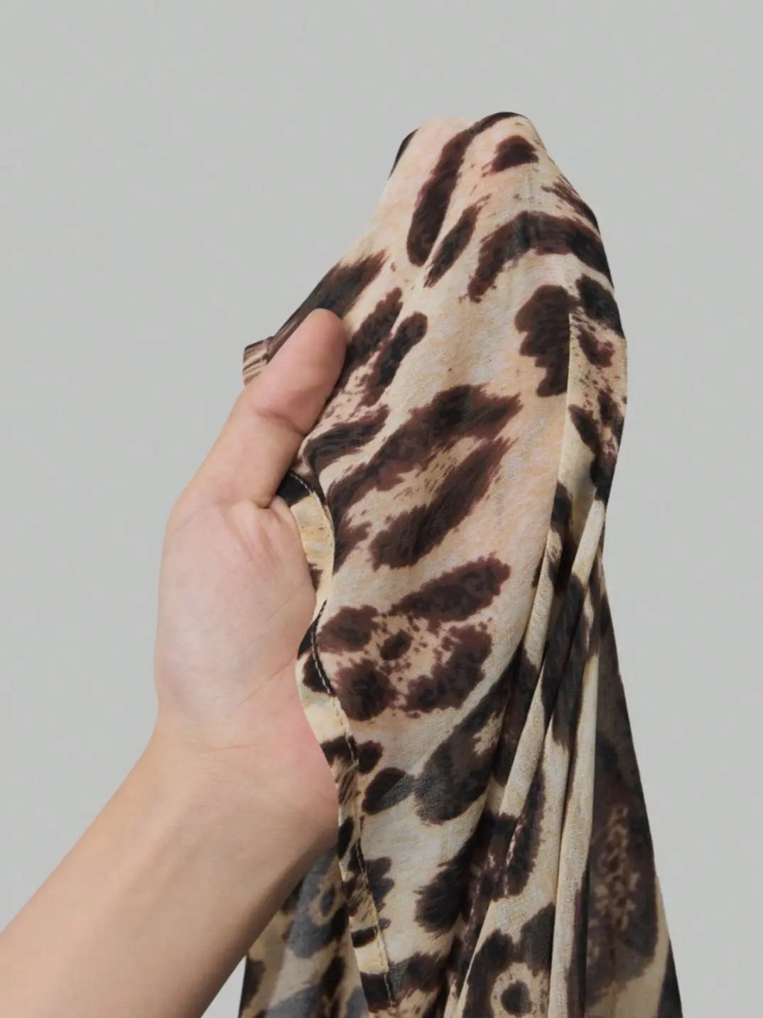 Blusa Manga Longa Modelagem Ampla Onça - EstiloE, Camisa Manga Longa, Camisa Feminina Manga Longa, Camisa Feminina Estampada, Camisa Feminina Chiffon, Camisa Feminina, Blusa Sofisticada, Blusa Manga Longa, Camisa Feminina Animal Print, Camisa Estampa Onça, Estampa Animal Print, Blusa Bata