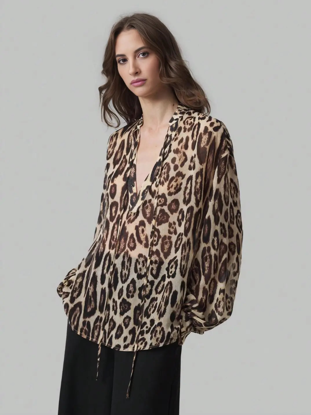 Blusa Manga Longa Modelagem Ampla Onça - EstiloE, Camisa Manga Longa, Camisa Feminina Manga Longa, Camisa Feminina Estampada, Camisa Feminina Chiffon, Camisa Feminina, Blusa Sofisticada, Blusa Manga Longa, Camisa Feminina Animal Print, Camisa Estampa Onça, Estampa Animal Print, Blusa Bata
