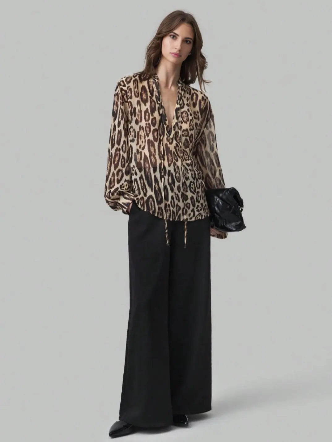 Blusa Manga Longa Modelagem Ampla Onça - EstiloE, Camisa Manga Longa, Camisa Feminina Manga Longa, Camisa Feminina Estampada, Camisa Feminina Chiffon, Camisa Feminina, Blusa Sofisticada, Blusa Manga Longa, Camisa Feminina Animal Print, Camisa Estampa Onça, Estampa Animal Print, Blusa Bata