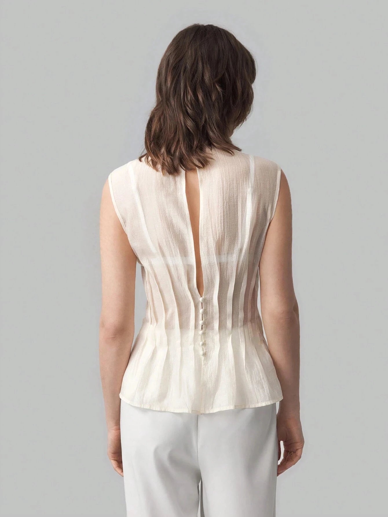 Blusa Sem Manga Pregas na Cintura Bege - EstiloE, Blusa Feminina, Camisa Feminina sem Manga, Blusa com Prega, Blusa Acinturada, Blusa sem Manga, Blusa Bege, Blusa Feminina Bege, Blusa Marfim
