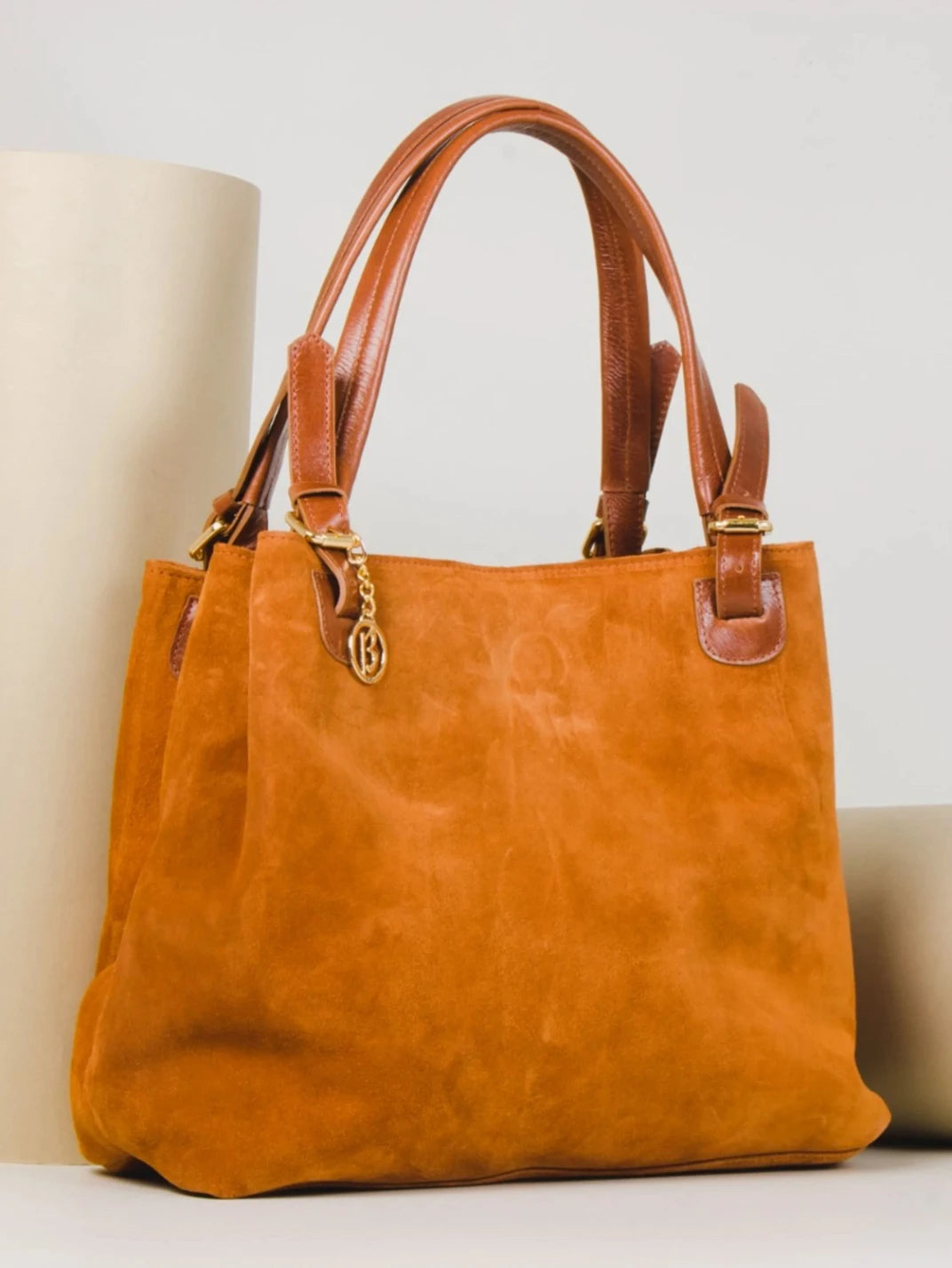 Bolsa Grande Couro Camurça Boho - EstiloE, Bolsa Feminina Grande, Bolsa de Ombro, Bolsa Grande, Bolsa Grande Feminina, Bolsa Casual, Bolsa Grande de Couro, Bolsa de Couro, Bolsa Feminina de Couro, Bolsa Couro Camurça, Bolça de Camurça, Bolsa de Couro Legítimo
