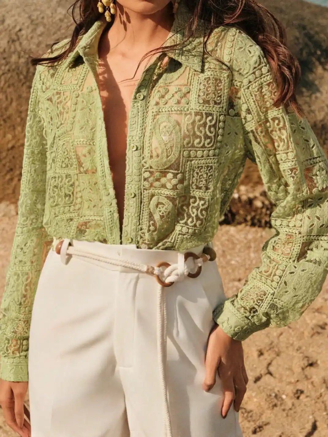 Camisa Feminina Manga Longa Bordada Verde - EstiloE, Camisa Manga Longa, Camisa Feminina Manga Longa, Camisa Feminina Bordada, Camisa Feminina Estampada, Camisa Feminina, Blusa Sofisticada, Blusa Manga Longa, Blusa Feminina Verde, Blusa Feminina, Blusa Bordada, Blusa Elegante