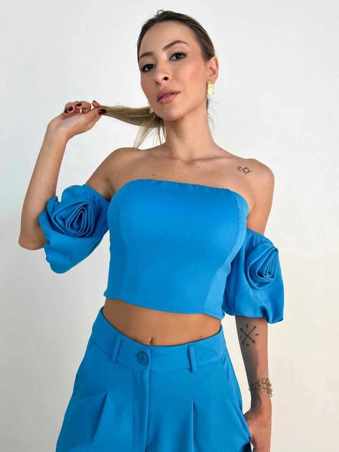 Conjunto Alfaiataria Manga com Flor Azul - EstiloE, Conjunto Pantalona, Conjunto Feminino, Conjunto de Calça e Blusa, Conjunto Calça e Blusa Feminino, Conjunto Alfaiataria Feminino