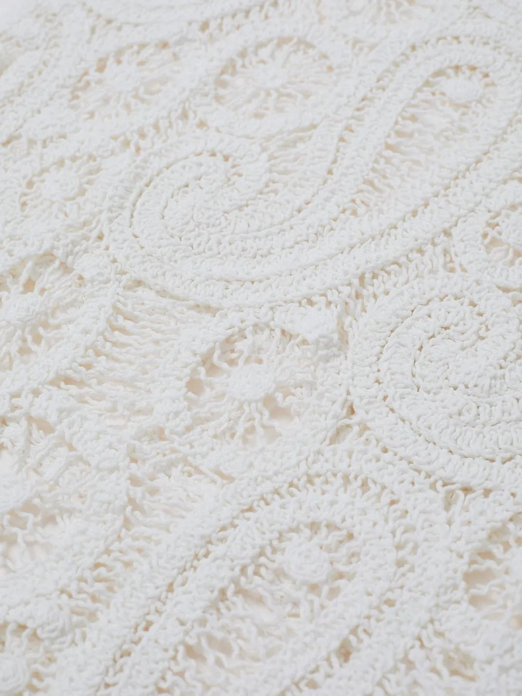 Conjunto Saia e Blusa Crochê Paisley Branco EstiloE, Conjunto Feminino, Conjunto Saia e Blusa, Conjunto Feminino Saia e Blusa, Conjunto Feminino Elegante, Conjunto Croche Feminino, Conjunto Saia e Blusa Croche, Conjunto Croche Branco