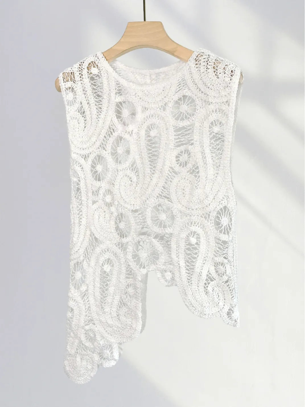 Conjunto Saia e Blusa Crochê Paisley Branco EstiloE, Conjunto Feminino, Conjunto Saia e Blusa, Conjunto Feminino Saia e Blusa, Conjunto Feminino Elegante, Conjunto Croche Feminino, Conjunto Saia e Blusa Croche, Conjunto Croche Branco