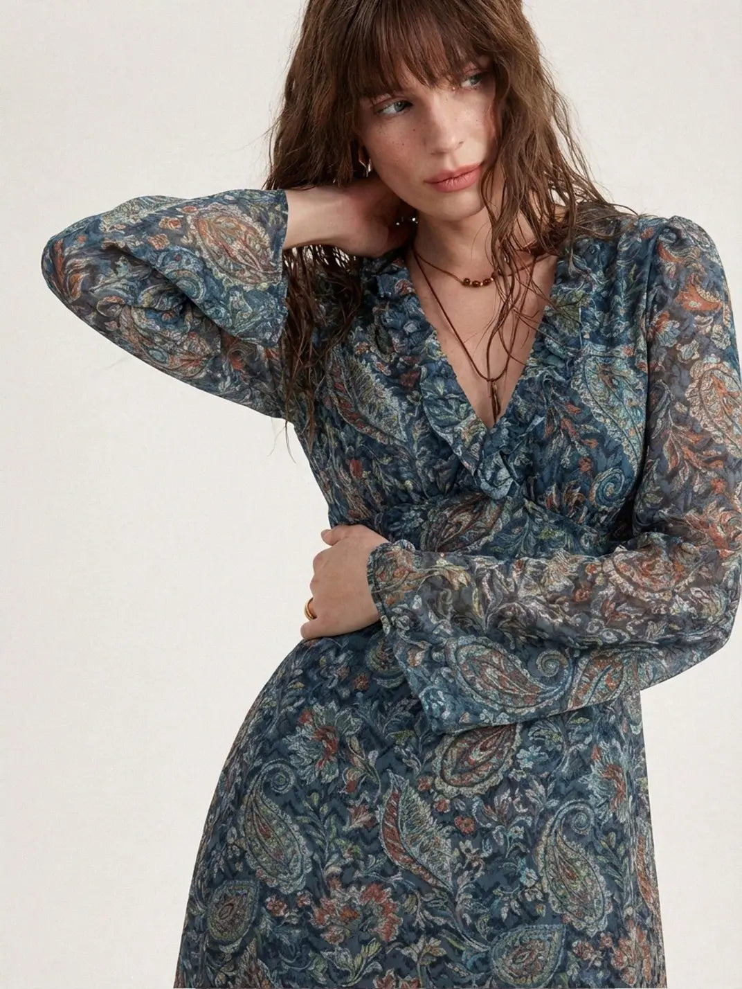 Vestido Midi Manga Longa Flare Estampa Azul - EstiloE, Vestido Manga Longa Flare, Vestido Midi, Vestido Manga Longa, Vestido Casual, Vestido Elegante, Vestido Longo, Vestido Chiffon, Vestido Estampa Azul, Vestido Estampado, Vestido Ajustado, Vestido Estampa Azul Petróleo