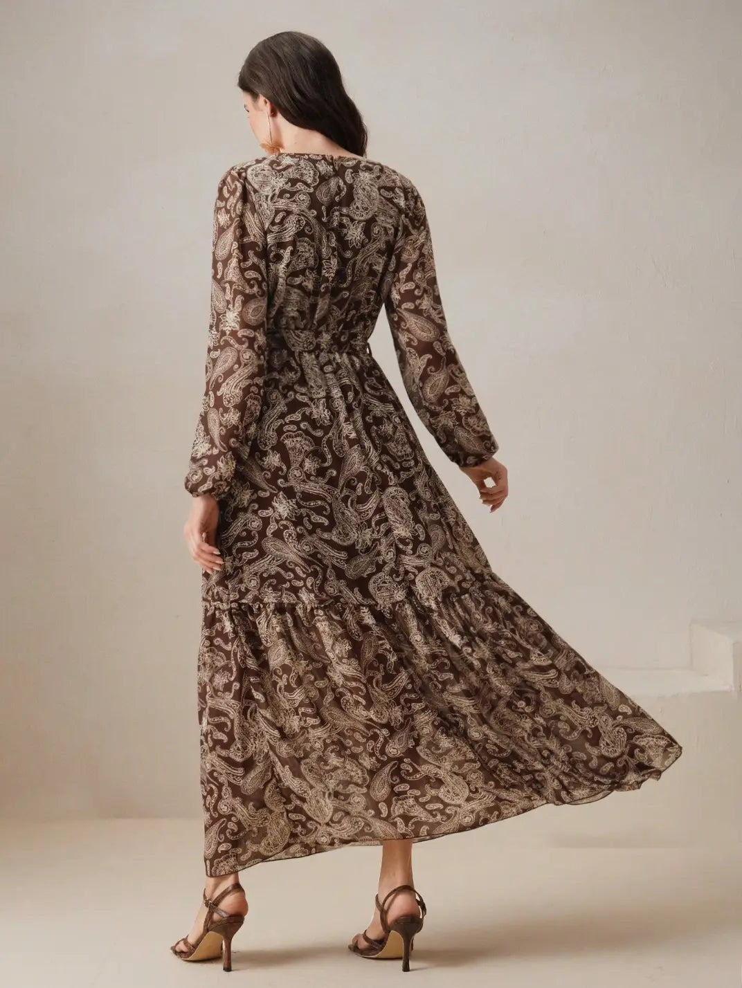 Vestido Longo Franzido Manga Longa Boho- EstiloE, Vestido Manga Longa Bufante, Vestido Longo, Vestido Manga Longa, Vestido Boho, Vestido Elegante, Vestido Casual, Vestido Chiffon, Vestido Estampa Paislay, Vestido Boho Chic
