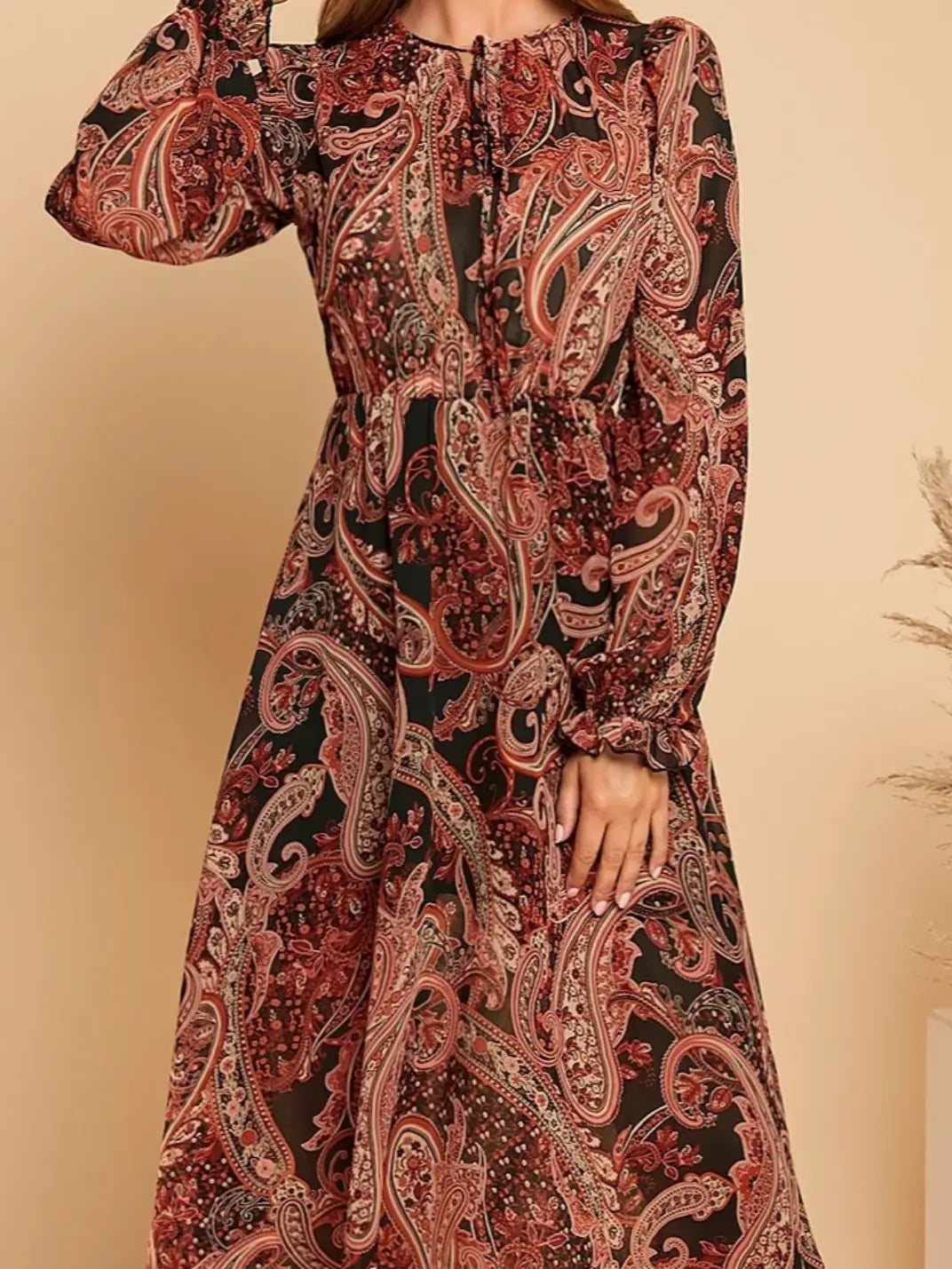 Vestido Midi Manga Longa Estampa Paisley - EstiloE, Vestido Manga Longa Bufante, Vestido Longo, Vestido Manga Longa, Vestido Boho, Vestido Elegante, Vestido Midi, Vestido Chiffon, Vestido Estampa Paislay