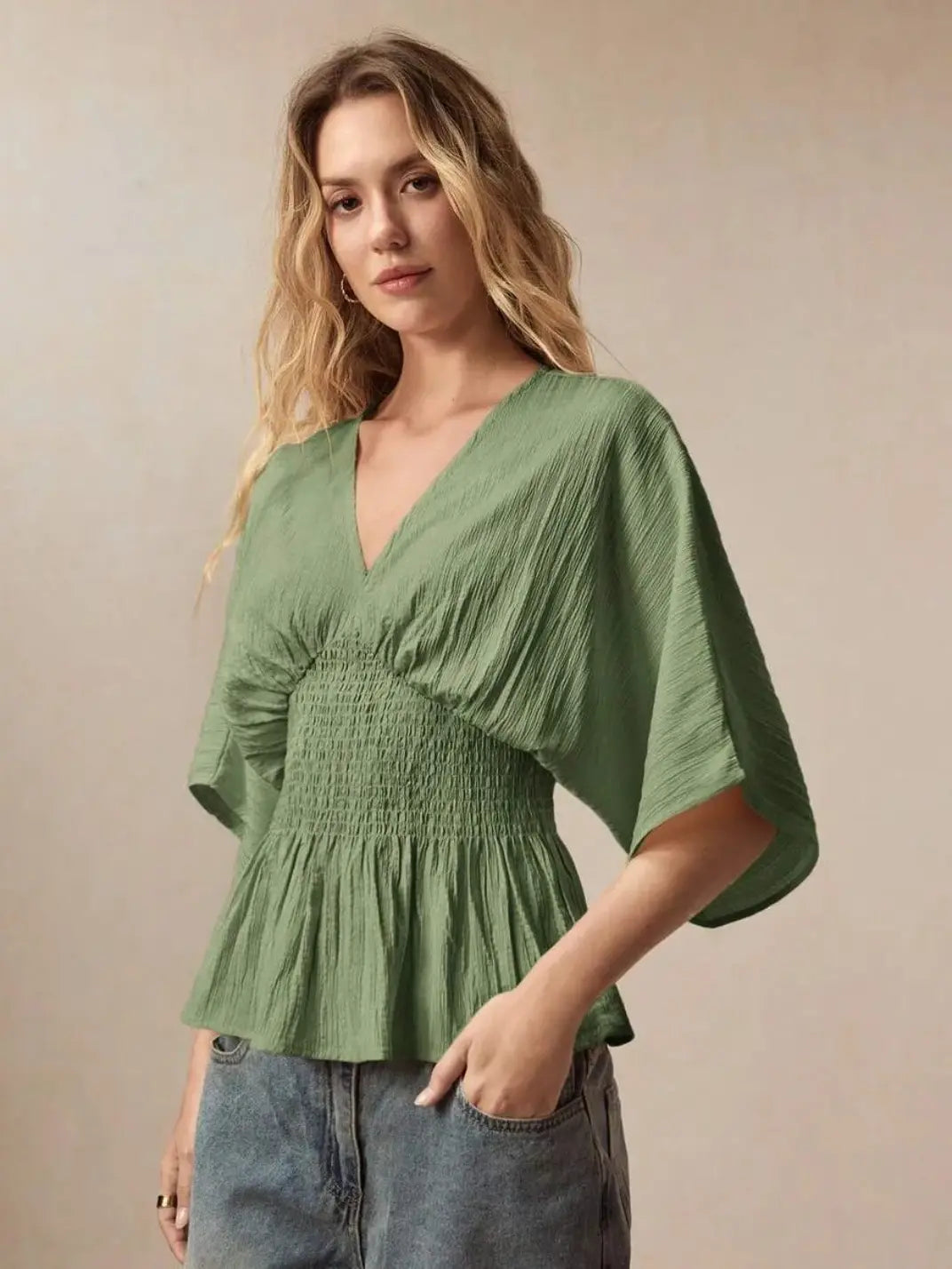 Blusa Manga Morcego Cintura Elástica Verde - EtiloE, Blusa Feminina, Camisa Feminina Meia Manga, Blusa Feminina Meia Manga, Blusa Feminina Manga Morcego, Blusa Feminina Verde, Blusa Verde, Blusinha Feminina Verde, Blusa franzida, Blusa com Elástico, Blusa Feminina Verde