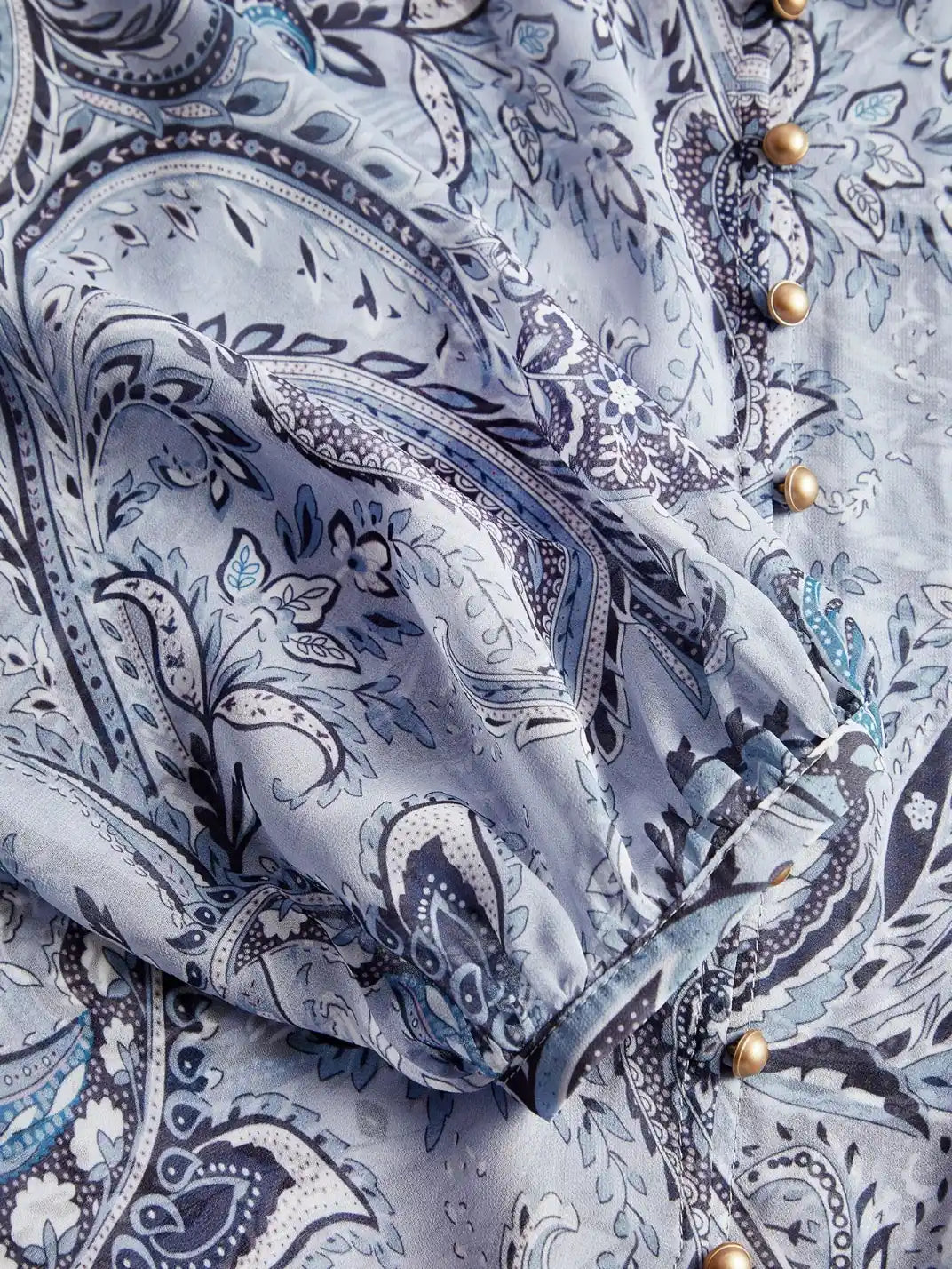 Blusa Manga Longa Amarração Paisley Azul - EstiloE, Camisa Manga Longa, Camisa Feminina Manga Longa, Camisa Feminina Floral, Camisa Feminina Estampada, Camisa Feminina, Blusa Sofisticada, Blusa Manga Longa, Blusa Feminina Azul, Blusa Feminina, Blusa Estampa Paisley, Blusa Elegante