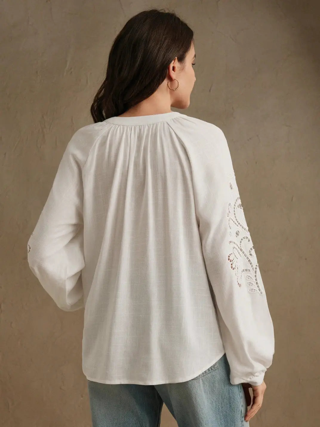 Camisa Feminina Manga Longa Bordada Viscolinho Branco - EstiloE, Camisa Manga Longa, Camisa Feminina Manga Longa, Camisa Feminina Bordada, Camisa Feminina Estampada, Camisa Feminina, Blusa Sofisticada, Blusa Manga Longa, Blusa Feminina Bordada, Blusa Feminina Branca, Blusa Bordada, Blusa Elegante, Camisa Feminina Branca