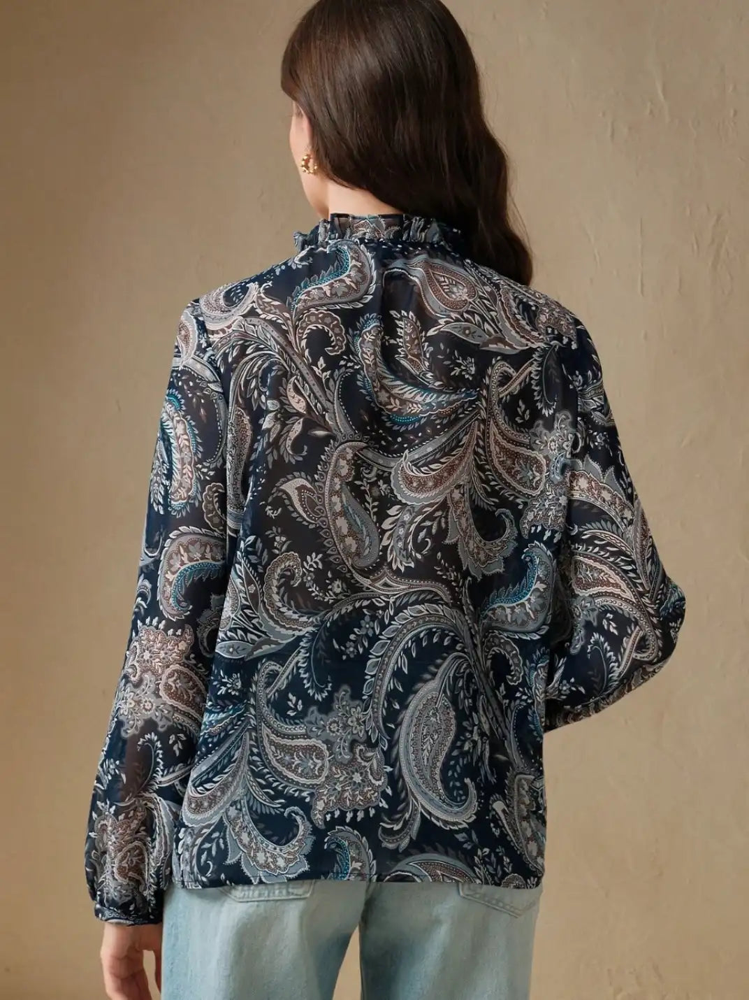 Blusa Manga Longa com Laços Paisley Marinho - EstiloE, Camisa Manga Longa, Camisa Feminina Manga Longa, Camisa Feminina Floral, Camisa Feminina Estampada, Camisa Feminina, Blusa Sofisticada, Blusa Manga Longa, Blusa Feminina Marinho, Blusa Feminina, Blusa Estampa Paisley, Blusa Elegante