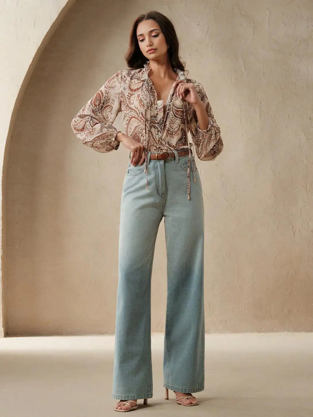 Blusa Manga Longa com Laços Paisley Castanho - EstiloE, Camisa Manga Longa, Camisa Feminina Manga Longa, Camisa Feminina Floral, Camisa Feminina Estampada, Camisa Feminina, Blusa Sofisticada, Blusa Manga Longa, Blusa Feminina Marrom, Blusa Feminina, Blusa Estampa Paisley, Blusa Elegante