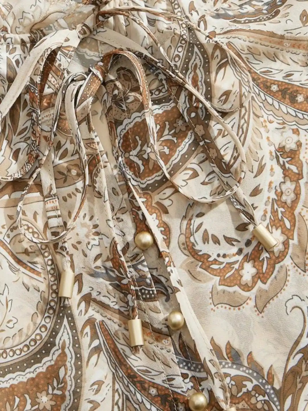 Blusa Manga Longa com Laços Paisley Castanho - EstiloE, Camisa Manga Longa, Camisa Feminina Manga Longa, Camisa Feminina Floral, Camisa Feminina Estampada, Camisa Feminina, Blusa Sofisticada, Blusa Manga Longa, Blusa Feminina Marrom, Blusa Feminina, Blusa Estampa Paisley, Blusa Elegante