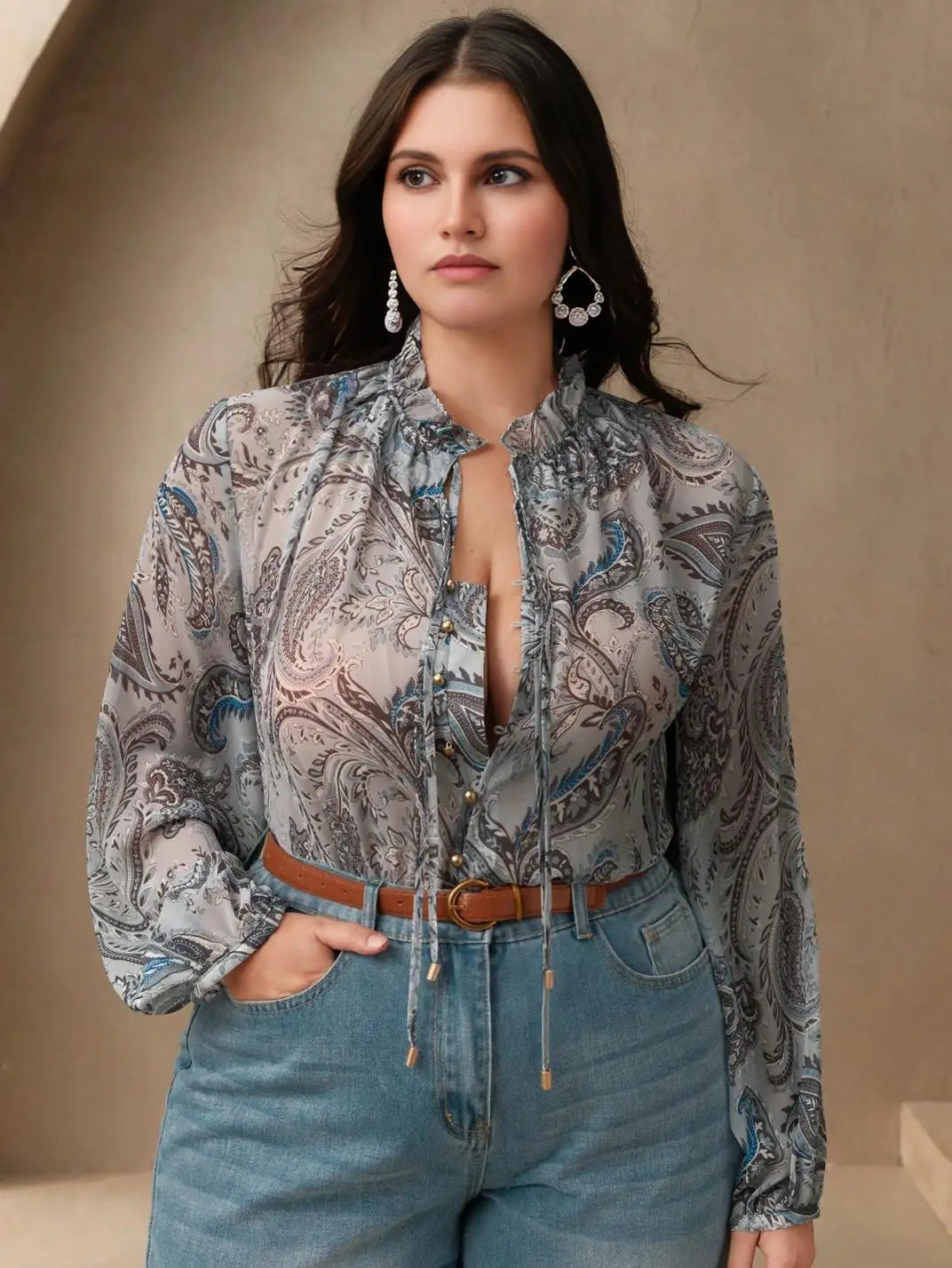 Blusa Manga Longa com Laços Paisley Plus - EstiloE, Camisa Manga Longa, Camisa Feminina Manga Longa, Camisa Feminina Floral, Camisa Feminina Estampada, Camisa Feminina, Blusa Sofisticada, Blusa Manga Longa, Blusa Feminina Azul, Blusa Feminina, Blusa Estampa Paisley, Blusa Elegante, Blusa Manga Longa Plus, Camisa Feminina Plus, Blusa Plus Size