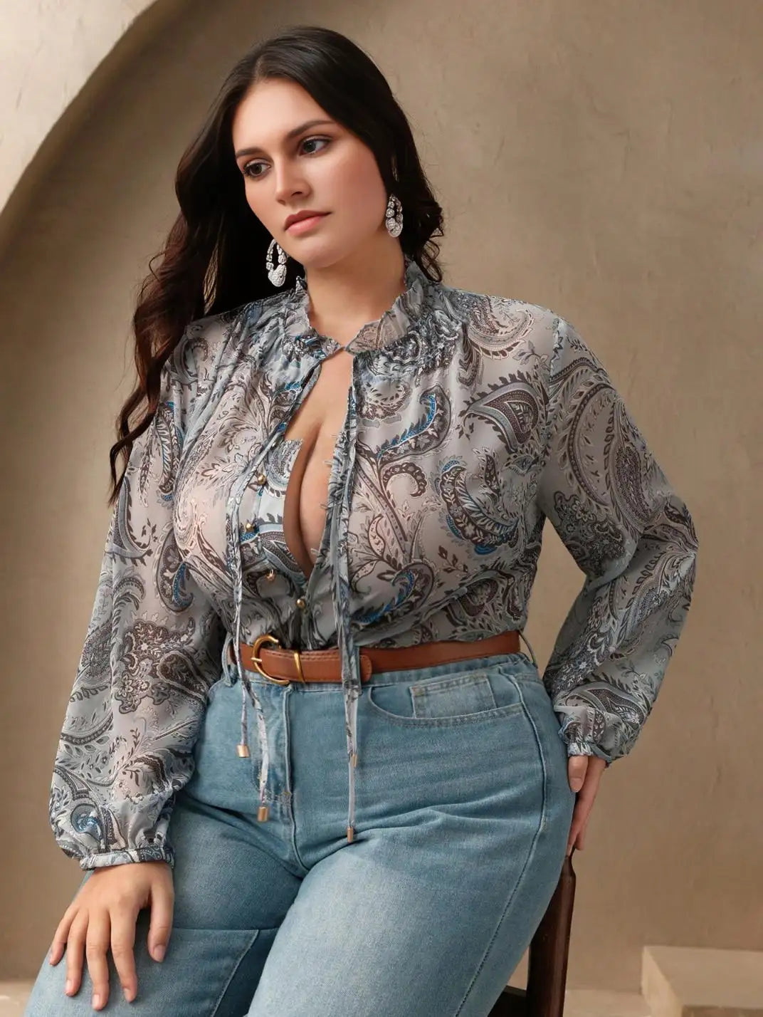 Blusa Manga Longa com Laços Paisley Plus - EstiloE, Camisa Manga Longa, Camisa Feminina Manga Longa, Camisa Feminina Floral, Camisa Feminina Estampada, Camisa Feminina, Blusa Sofisticada, Blusa Manga Longa, Blusa Feminina Azul, Blusa Feminina, Blusa Estampa Paisley, Blusa Elegante, Blusa Manga Longa Plus, Camisa Feminina Plus, Blusa Plus Size