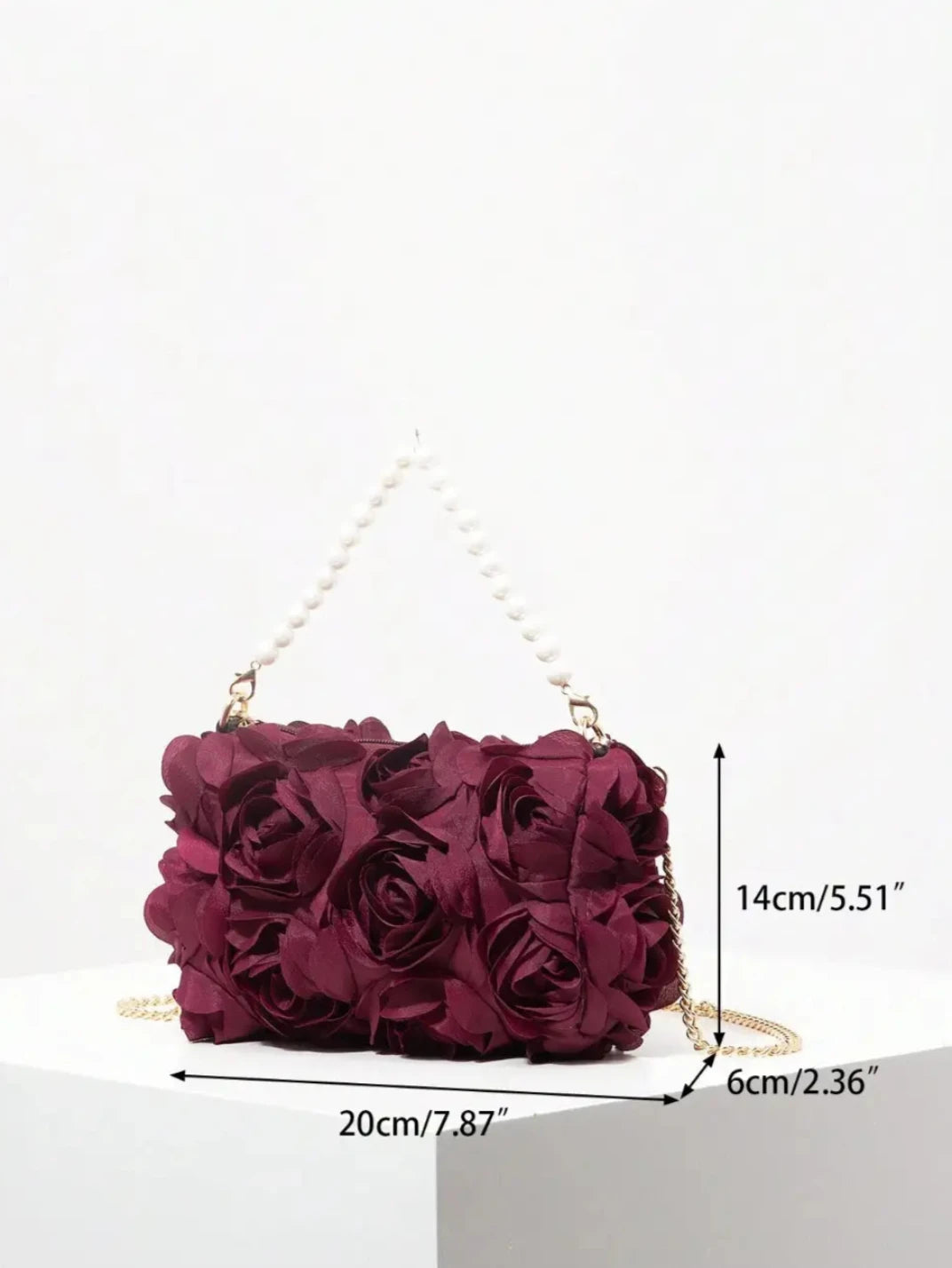 Bolsa Pequena Rosas Alça de Pérolas Vinho - EstiloE, Bolsa Feminina, Bolsa Pequena, Bolsinha Transversal, Bolsa Feminina Pequena, Bolsa Pequena Transversal, Bolsa Clutch, Clutch para Festas, Bolsa de Mão, Bolsa Chique, Bolsa de Festa, Bolsa Vinho