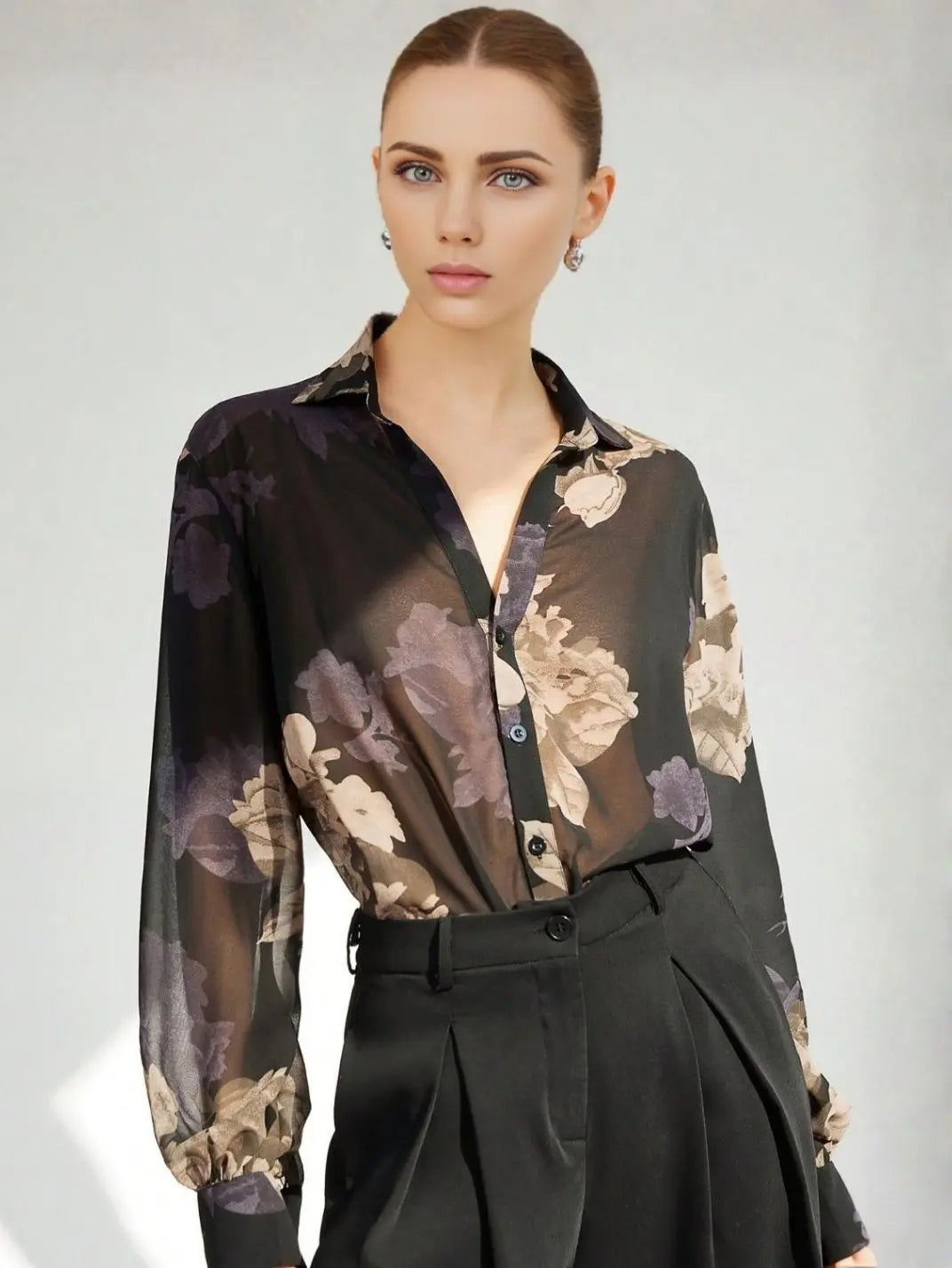 Camisa Manga Longa Floral Soft - EstiloE, Camisa Manga Longa, Camisa Feminina Manga Longa, Camisa Feminina Estampada, Camisa Feminina Chiffon, Camisa Feminina, Blusa Sofisticada, Blusa Manga Longa, Blusa Feminina Preta, Blusa Feminina,  Blusa Elegante