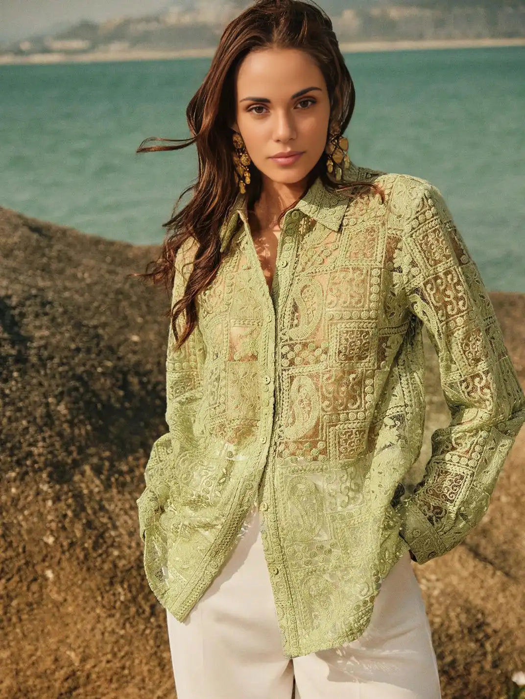 Camisa Feminina Manga Longa Bordada Verde - EstiloE, Camisa Manga Longa, Camisa Feminina Manga Longa, Camisa Feminina Bordada, Camisa Feminina Estampada, Camisa Feminina, Blusa Sofisticada, Blusa Manga Longa, Blusa Feminina Verde, Blusa Feminina, Blusa Bordada, Blusa Elegante