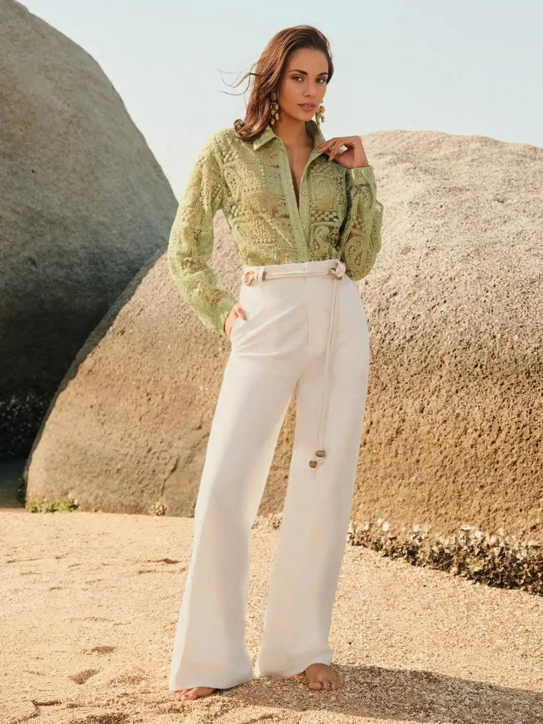 Camisa Feminina Manga Longa Bordada Verde - EstiloE, Camisa Manga Longa, Camisa Feminina Manga Longa, Camisa Feminina Bordada, Camisa Feminina Estampada, Camisa Feminina, Blusa Sofisticada, Blusa Manga Longa, Blusa Feminina Verde, Blusa Feminina, Blusa Bordada, Blusa Elegante