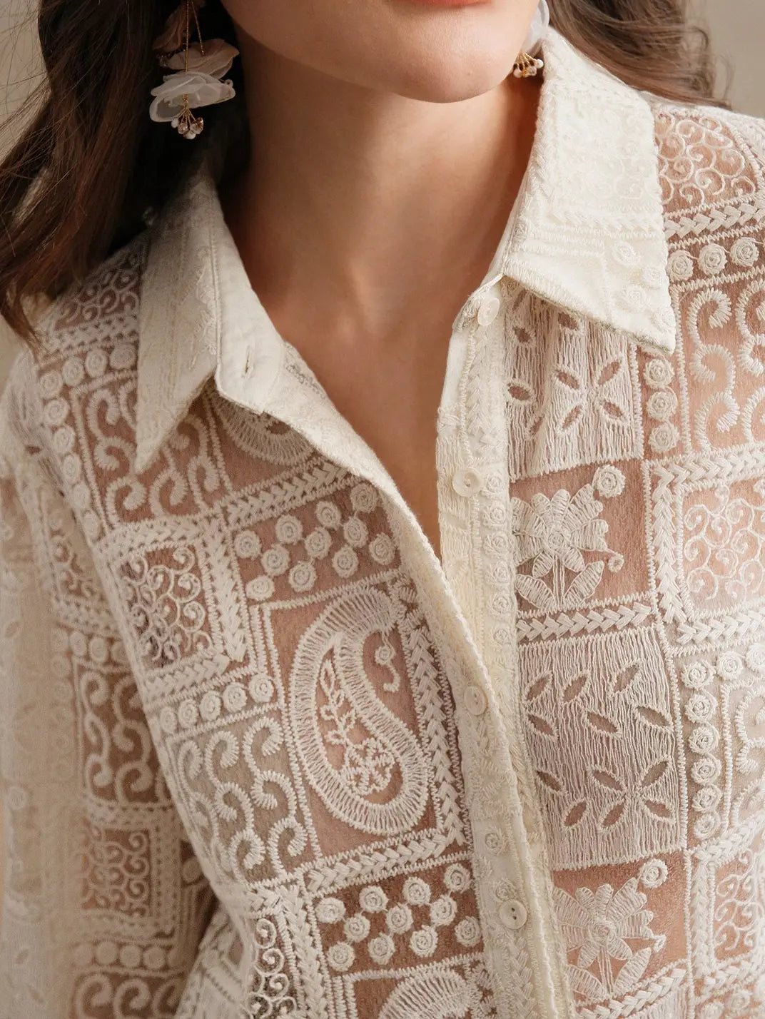 Camisa Feminina Manga Longa Bordada - EstiloE, Camisa Manga Longa, Camisa Feminina Manga Longa, Camisa Feminina Bordada, Camisa Feminina Estampada, Camisa Feminina, Blusa Sofisticada, Blusa Manga Longa, Blusa Feminina Marfim, Blusa Feminina, Blusa Bordada, Blusa Elegante