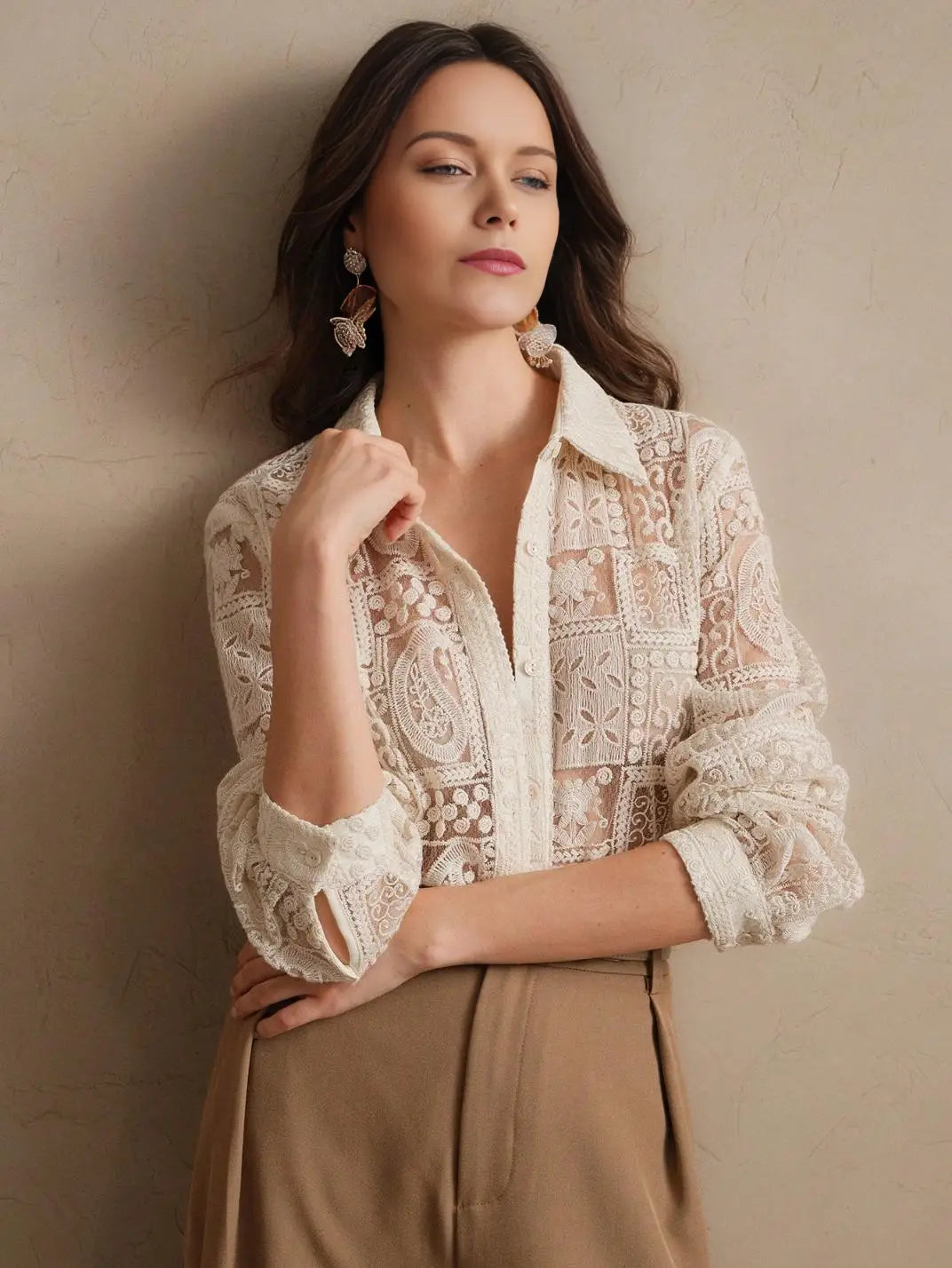 Camisa Feminina Manga Longa Bordada  Marfim - EstiloE, Camisa Manga Longa, Camisa Feminina Manga Longa, Camisa Feminina Bordada, Camisa Feminina Estampada, Camisa Feminina, Blusa Sofisticada, Blusa Manga Longa, Blusa Feminina Marfim, Blusa Feminina, Blusa Bordada, Blusa Elegante
