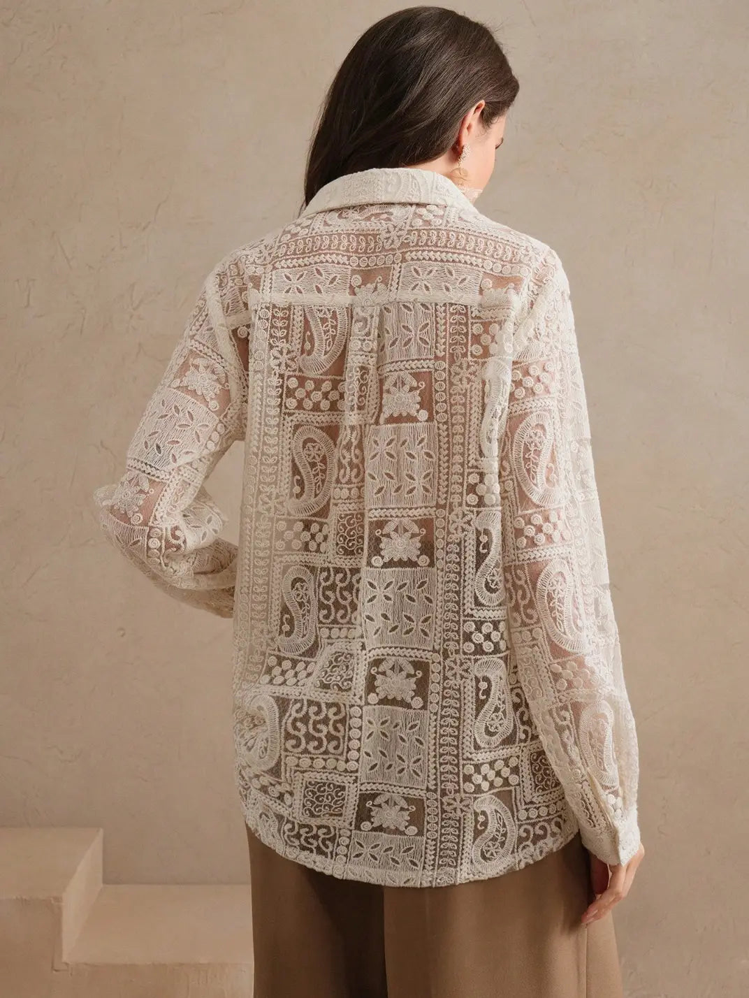 Camisa Feminina Manga Longa Bordada  Marfim - EstiloE, Camisa Manga Longa, Camisa Feminina Manga Longa, Camisa Feminina Bordada, Camisa Feminina Estampada, Camisa Feminina, Blusa Sofisticada, Blusa Manga Longa, Blusa Feminina Marfim, Blusa Feminina, Blusa Bordada, Blusa Elegante