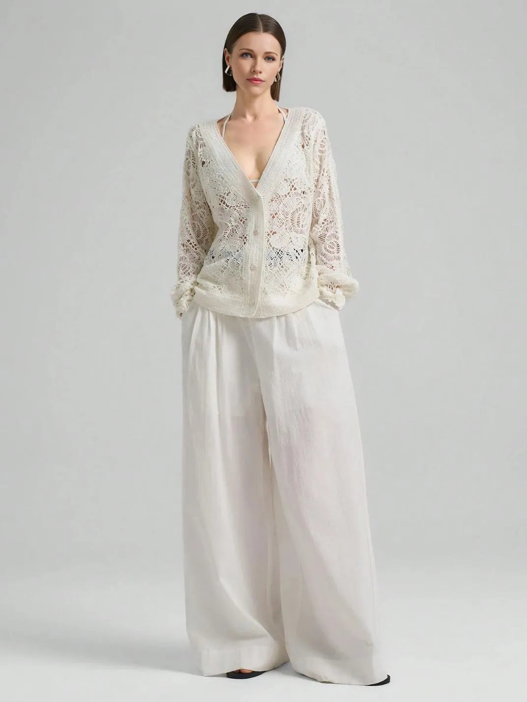 Cardigan Feminio Crochê Floral Marfim - EstiloE, Cardigan Feminino, Cardigan de Crochê, Casaco de Crochê, Crochê Vazado, Cardigan Off-White, Cardigan Elegante, Cardigan Artesanal, Cardigan Meia Estação, Casaco Leve, Tricô Feminino, Blusa Croche, Cardigan Marfim, Casaquinho de trico, Casaquinho de Croche