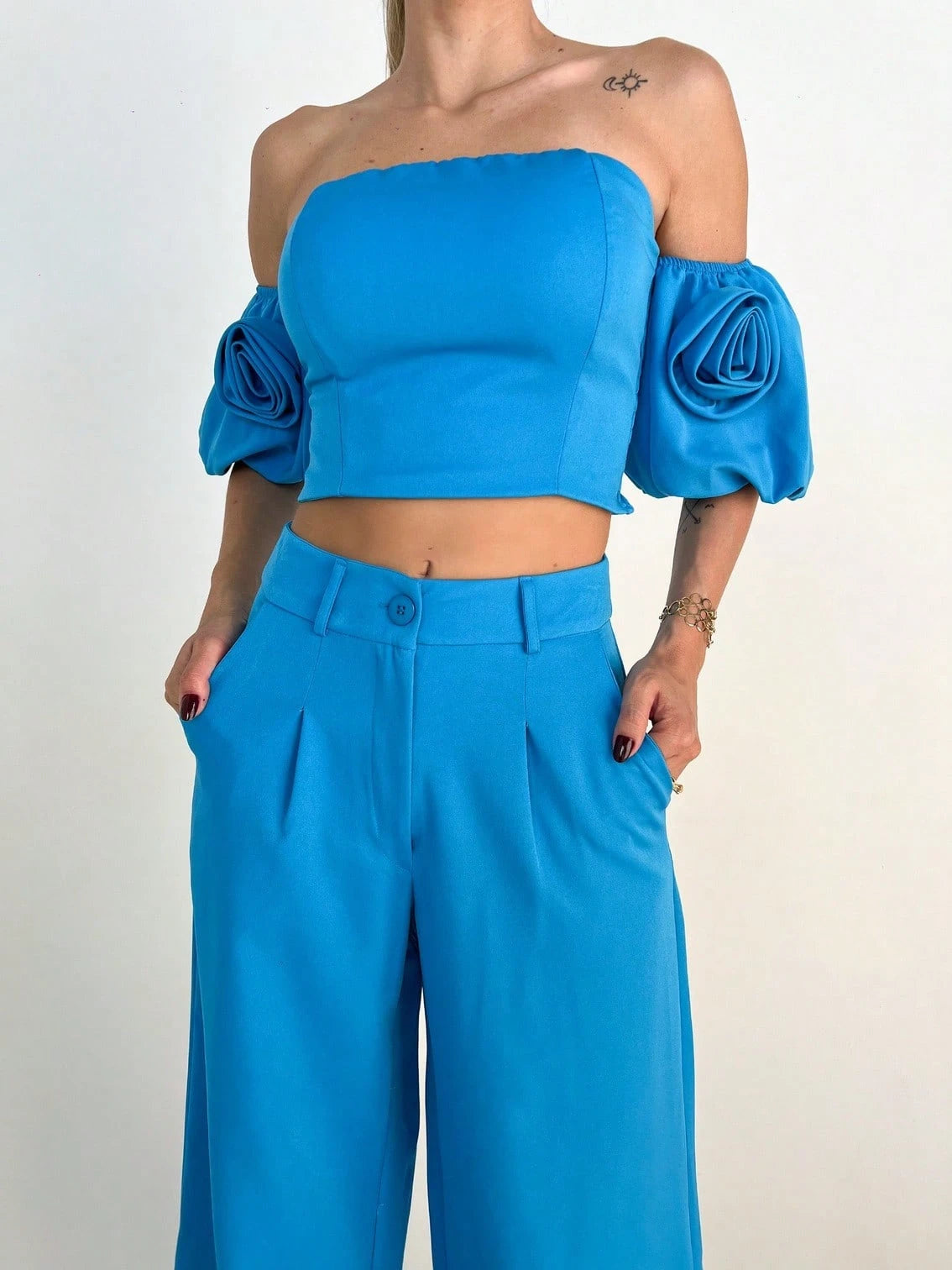 Conjunto Alfaiataria Manga com Flor  Azul - EstiloE, Conjunto Pantalona, Conjunto Feminino, Conjunto de Calça e Blusa, Conjunto Calça e Blusa Feminino, Conjunto Alfaiataria Feminino