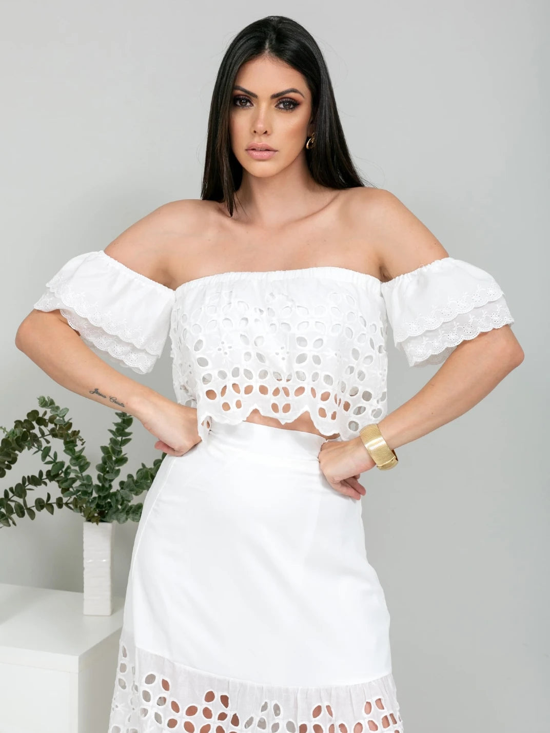 Conjunto Saia e Cropped Laise Branco - EstiloE, Conjunto Saia e Cropped, Conjunto Saia e Blusas, Conjunto Saia e Blusa, Conjunto Laise, Conjunto Feminino, Conjunto Branco