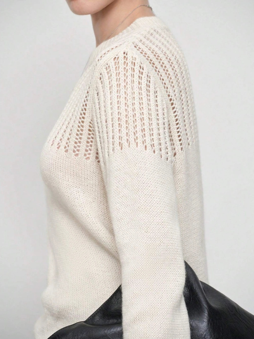 Suéter Feminino Tricot Ombro Ponto Vazado - EstiloE, Suéter Feminino, Suéter Tricot, Tricô Feminino, Suéter Elegante, Suéter de Lã, Suéter Clássico de Lã, Moda Feminina, Blusão Feminino, Blusa de Tricot