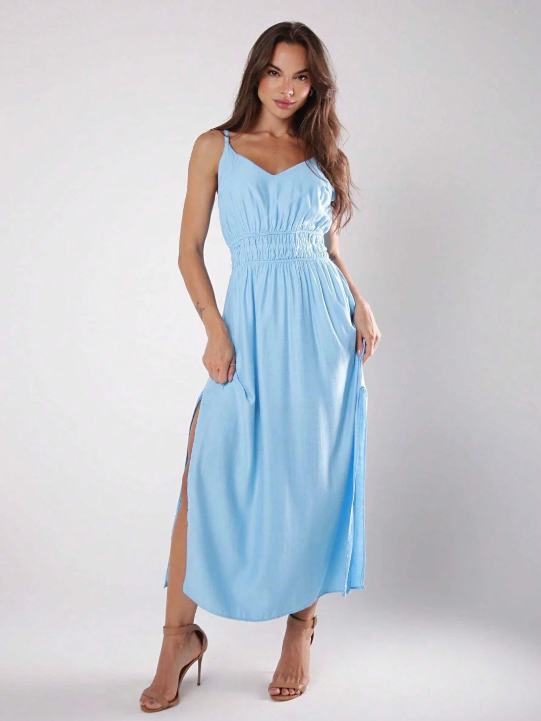 Vestido Longo Alcinha Fendas Laterais Azul EstiloE - Vestido Feminino, Vestido Longo, Vestido Soltinho, Vestido Casual, Vestido Alcinha, Vestido com Fenda, Vestido Elegante, Vestido Azul