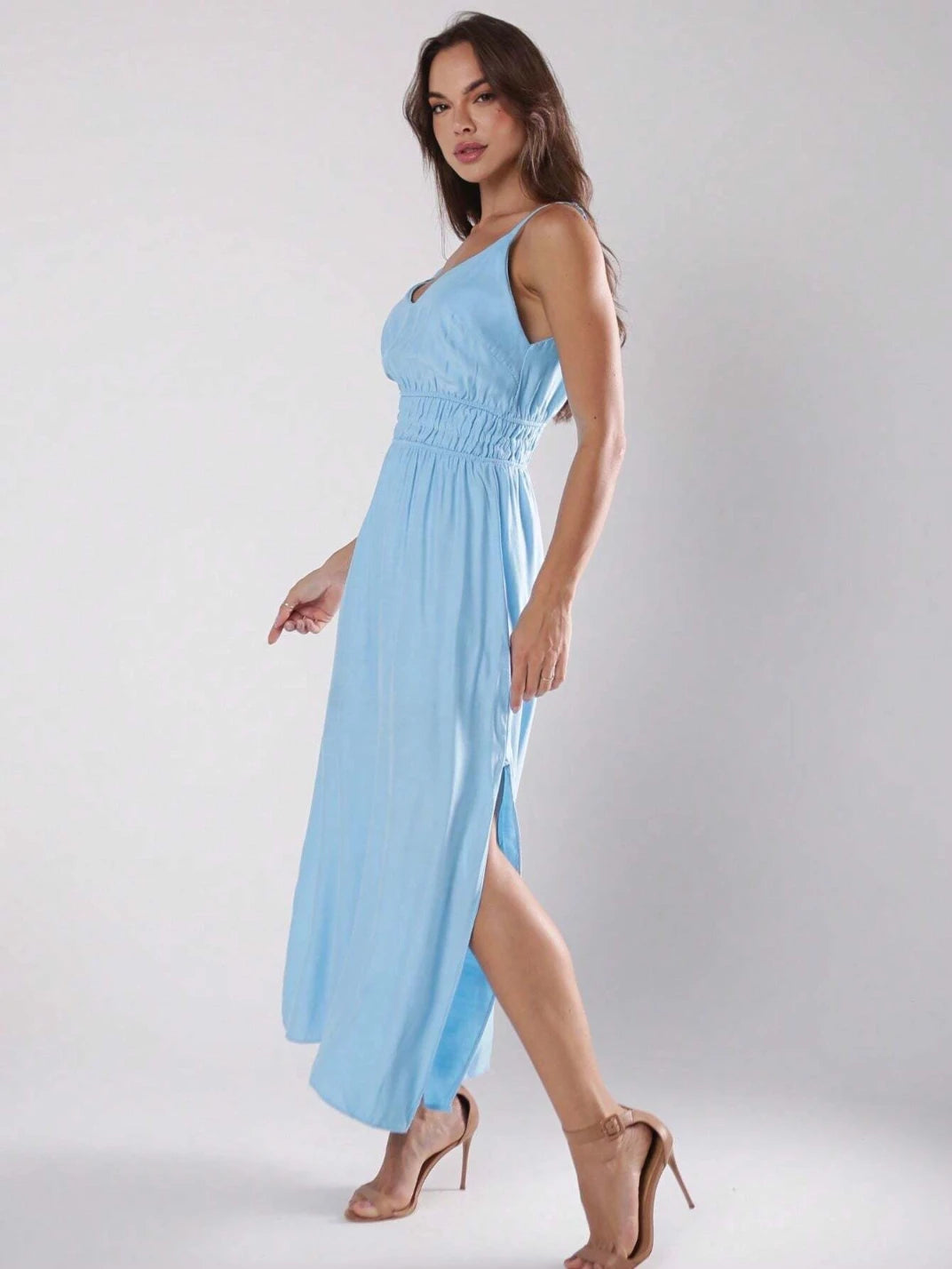 Vestido Longo Alcinha Fendas Laterais Azul EstiloE - Vestido Feminino, Vestido Longo, Vestido Soltinho, Vestido Casual, Vestido Alcinha, Vestido com Fenda, Vestido Elegante, Vestido Azul