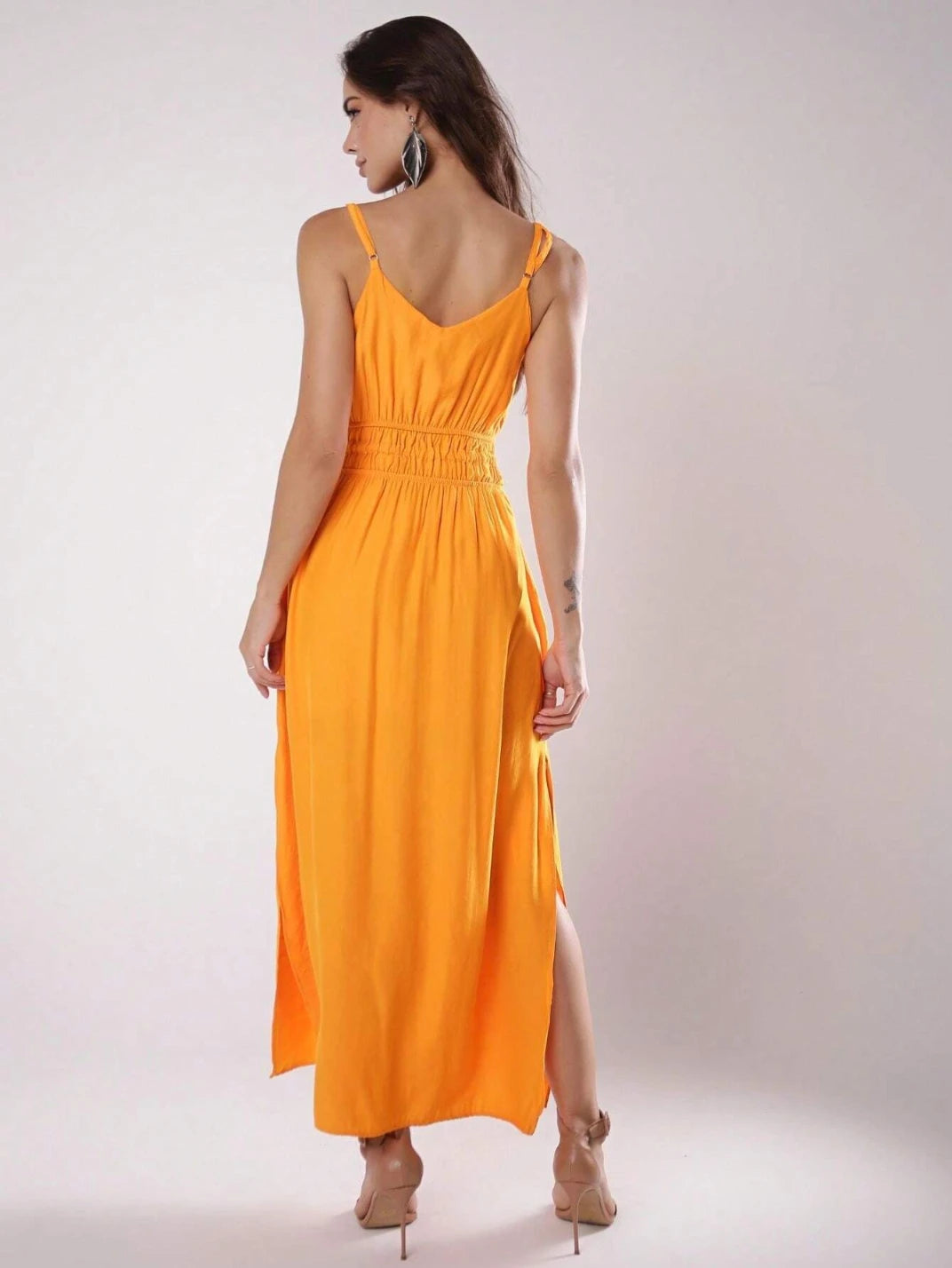 Vestido Longo Alcinha Fendas Laterais Laranja EstiloE - Vestido Feminino, Vestido Longo, Vestido Soltinho, Vestido Casual, Vestido Alcinha, Vestido com Fenda, Vestido Elegante, Vestido Laranja