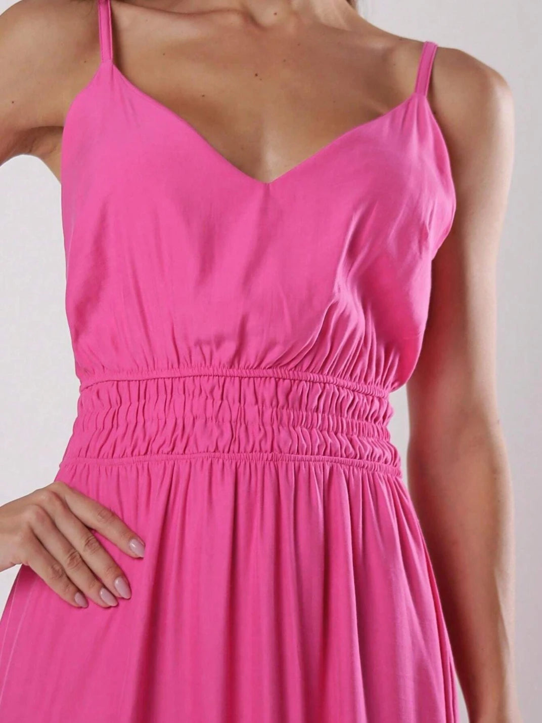 Vestido Longo Alcinha Fendas Laterais Pink EstiloE - Vestido Feminino, Vestido Longo, Vestido Soltinho, Vestido Casual, Vestido Alcinha, Vestido com Fenda, Vestido Elegante, Vestido Pink