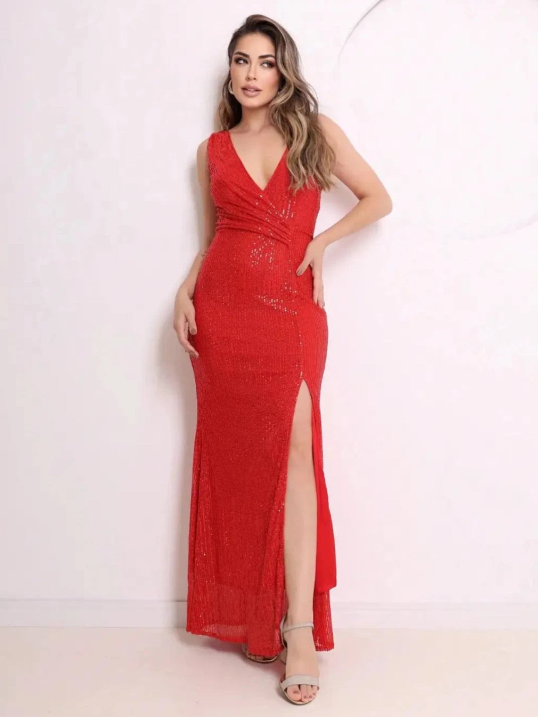 Vestido Longo Paetê Fenda Lateral  Vermelho EstiloE, Vestido Feminino, Vestido Longo, Vestido Paetê, Vestido Festa, Vestido Alcinha, Vestido com Fenda, Vestido Elegante, Vestido Vermelho, Vestido Longo Vermelho