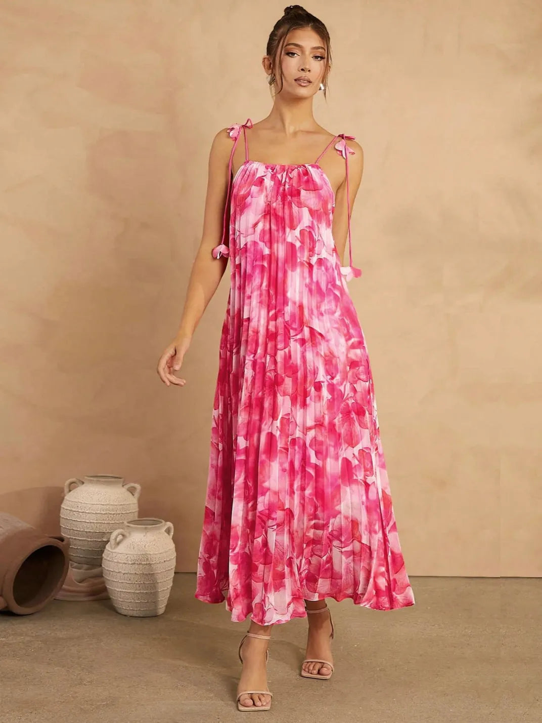 Vestido Longo Plissado Primavera Pink - EstiloE, Vestido Longo, Vestido Feminino, Vestido Casual, Vestido Elegante, Vestido Alcinha, Vestido Estampado, Vestido Floral, Vestido Fluído, Vestido Plissado