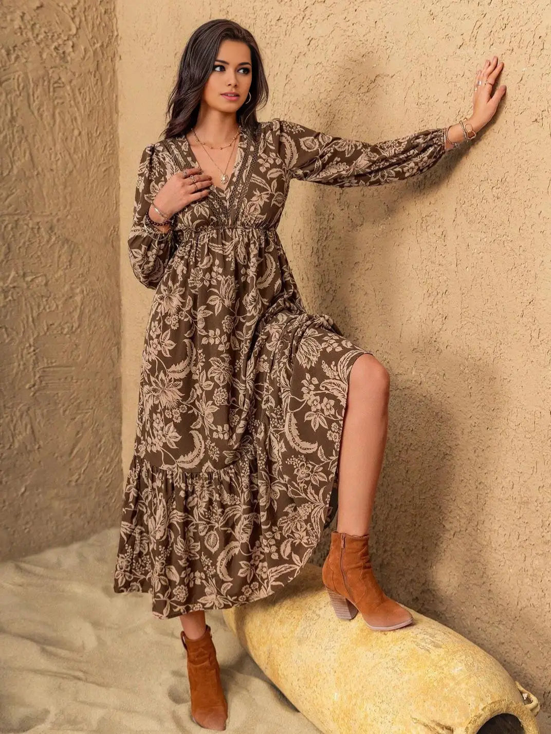 Vestido Midi Manga Longa Boho Floral Marrom - EstiloE, Vestido Manga Longa Bufante, Vestido Longo, Vestido Manga Longa, Vestido Boho, Vestido Elegante, Vestido Casual, Vestido Chiffon, Vestido Estampa Foral, Vestido Boho Chic