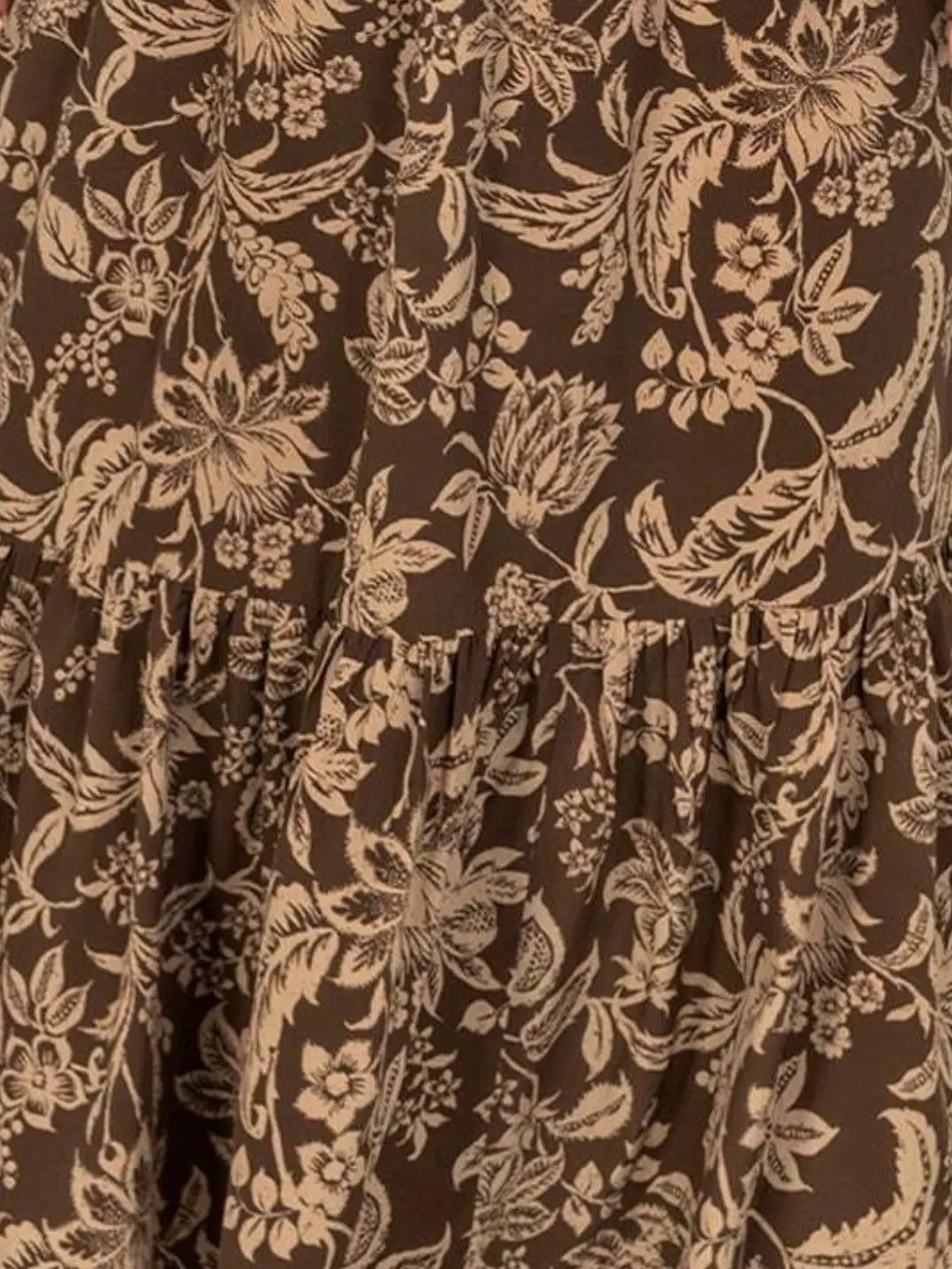 Vestido Midi Manga Longa Boho Floral Plus Marrom - EstiloE, Vestido Manga Longa Bufante, Vestido Longo, Vestido Manga Longa, Vestido Boho, Vestido Elegante, Vestido Casual, Vestido Chiffon, Vestido Estampa Foral, Vestido Boho Chic, Vestido Plus Size, Vestido anga Longa Plus, Vestido Tamanhos Grandes, Vestido Tamanho Nobre
