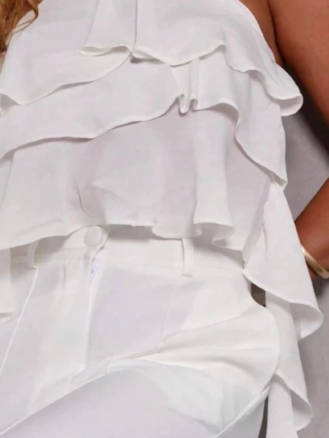Blusa com Babados Flor Frente Única Branco - EstiloE, Blusa Feminina, Blusa Frente Única, Blusa com Flor, Blusa com Babados, Blusa Feminina Branca, Blusa Branca, Blusinha Feminina